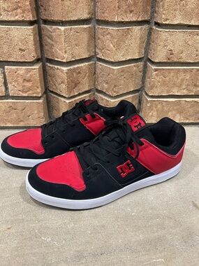 DC CURE LOW LACE-UP SKATEBOARD TRAINER SNEAKER MEN SHOES BLACK/RED SIZE 13